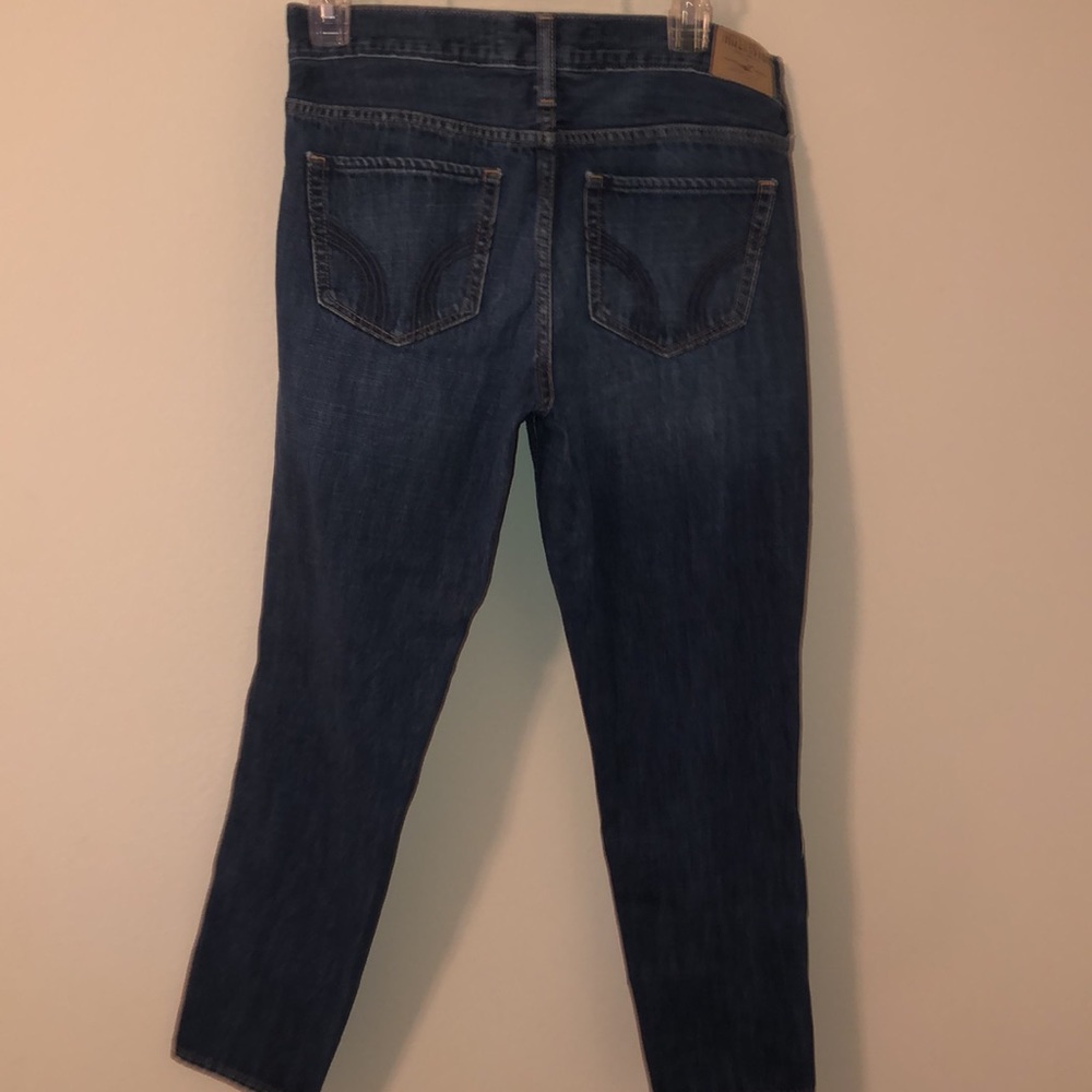 HOLLISTER Distressed Jeans